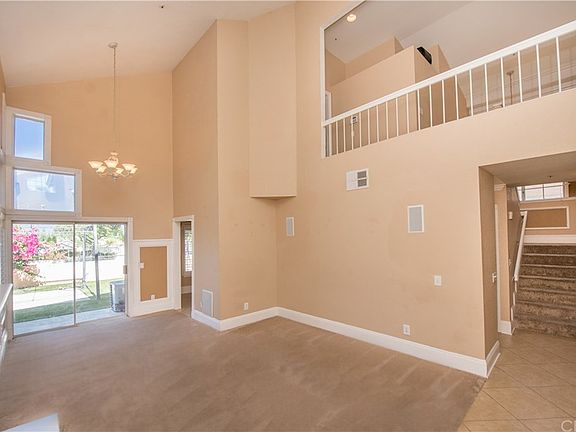 4th image of 15582 Willow Dr