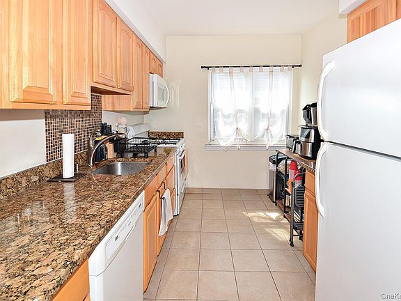 4th image of 7553 197th Street
