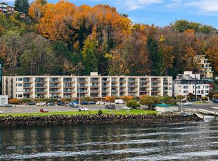 1301 Harbor Ave SW APT 211, Seattle, WA 98116