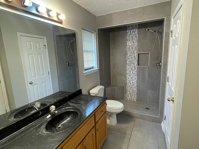 22-01 Blair Rd — Photo 15