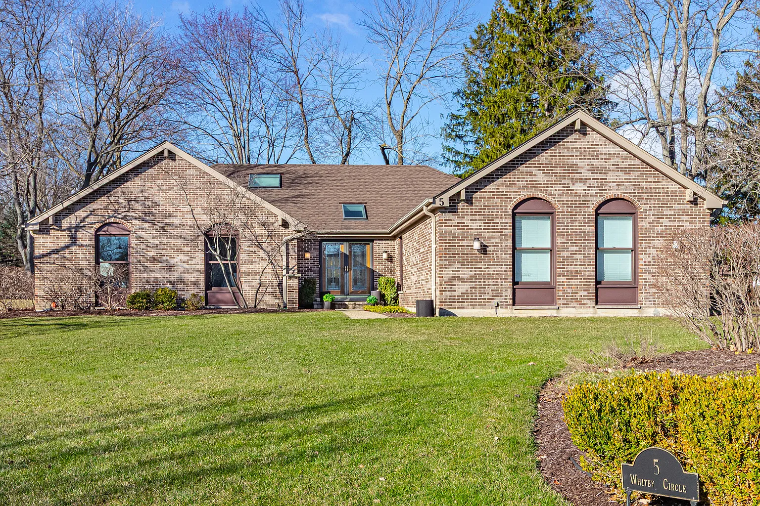 5 Whitby Cir photo 1