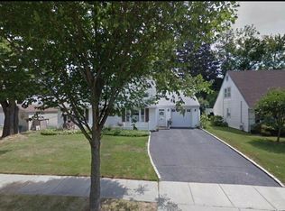 1 Keith Pl, Glen Cove, NY 11542