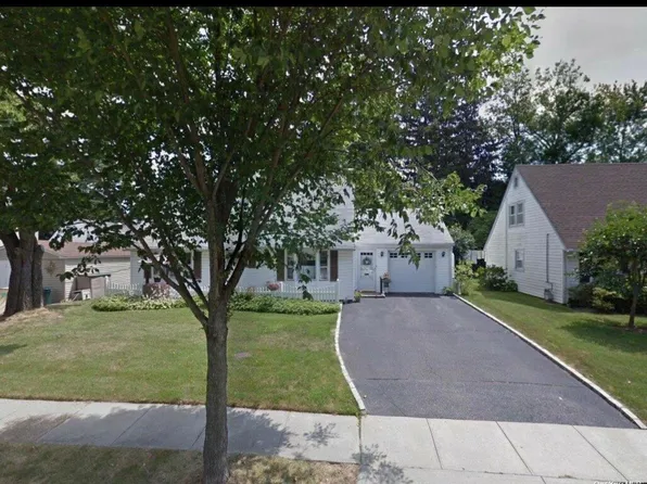 1 Keith Place, Glen Cove, NY 11542