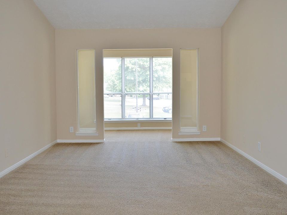 1st image of 1210 Club Pkwy
