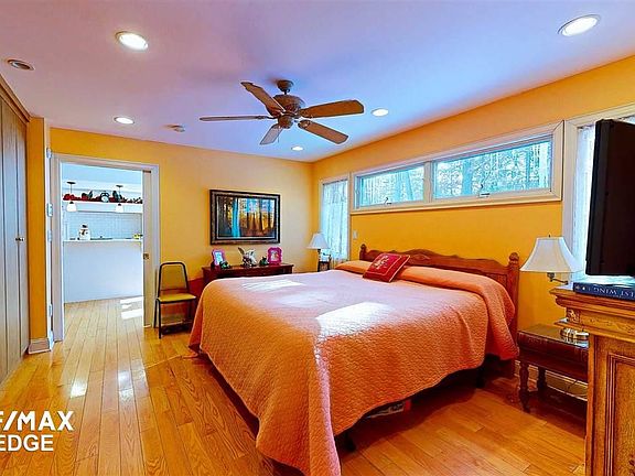 4th image of 6185 Brandywine Dr