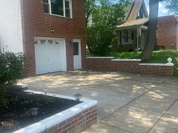 709 Chandler St, Philadelphia, PA 19111