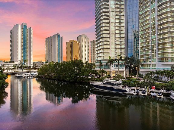 4th image of 200 Sunny Isles Blvd #Townhouse 304
