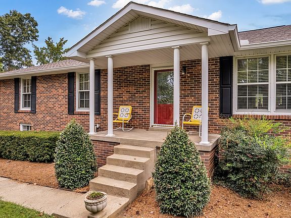 3rd image of 1665 Palmer Rd