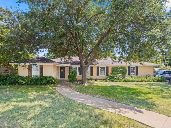 3888 Walnut Hill Ln, Dallas, TX 75229