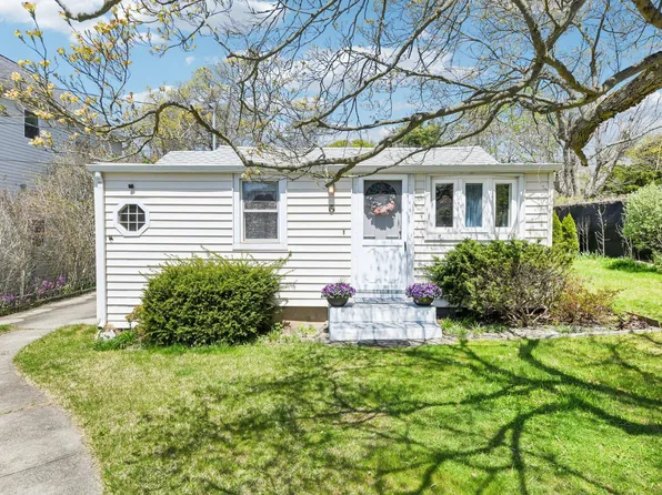5 Bertha Street, East Patchogue, NY 11772