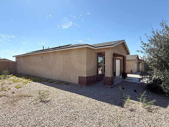 3rd image of 135 E Watson Pl