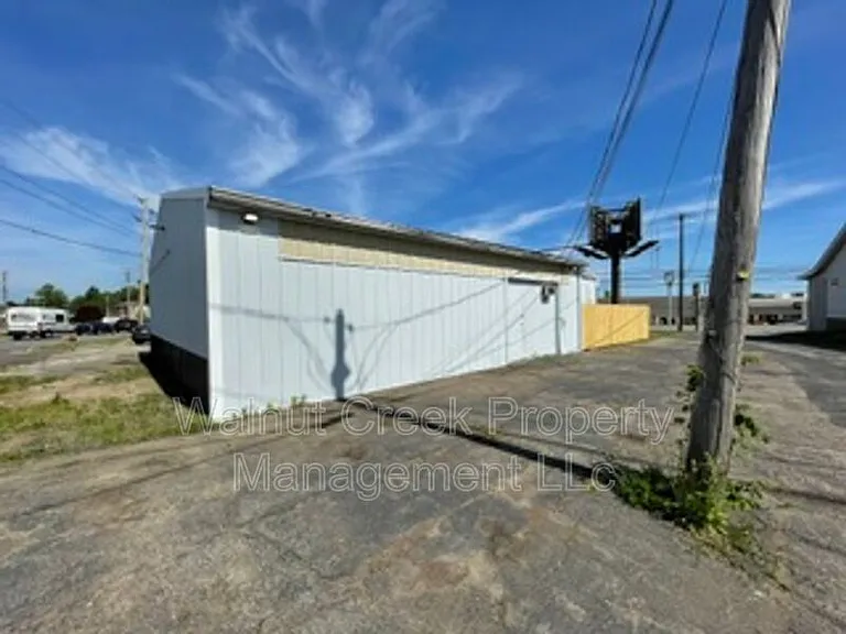 6015 Lake Ave #SUTTON STATION FORMA — Photo 21