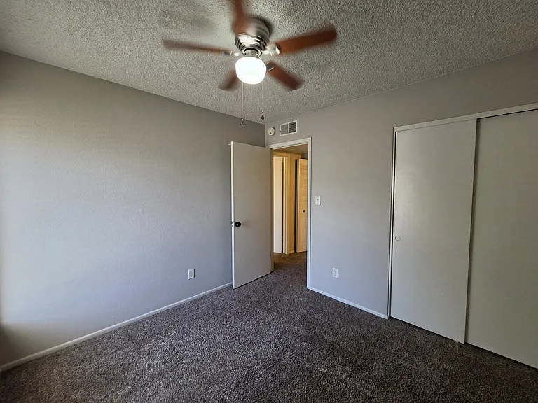 3213 W Royal Palm Rd — Photo 19