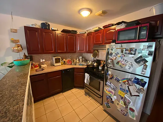 Rented by Premier Metro Realty Corp | media 48