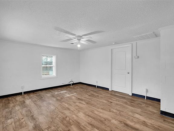 5th image of 20 Sanders St