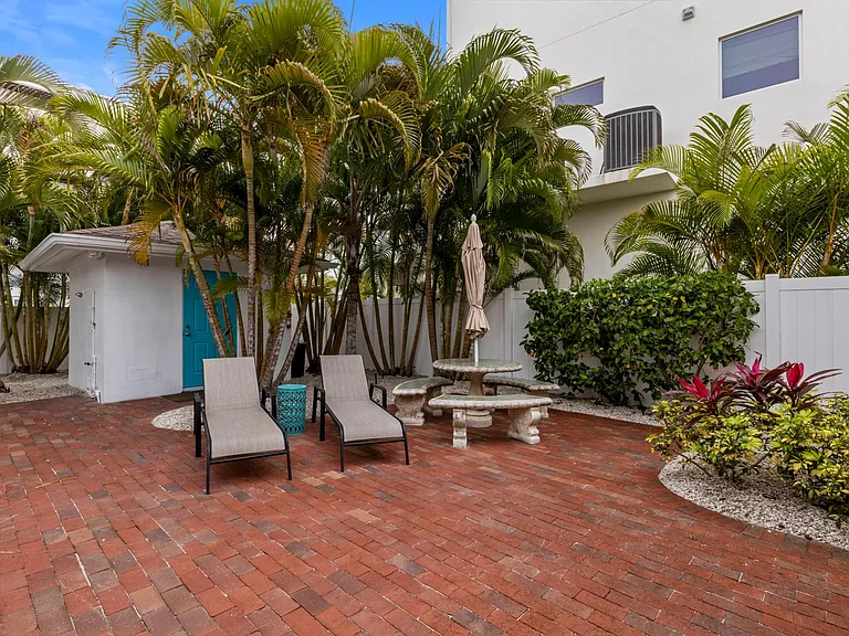 257 Benjamin Franklin Dr — Photo 23