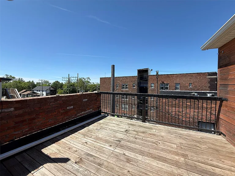 3143 Trumbull St #301 — Photo 11