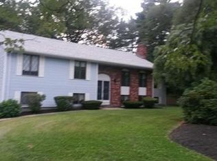 124 Chute Rd, Dedham, MA 02026