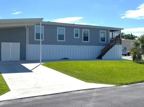 302 Shoreland Dr, Fort Myers, FL 33905