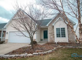 2266 Falling Waters Ln, Perrysburg, OH