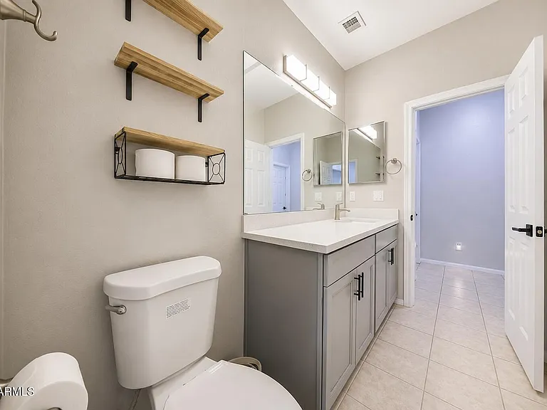 2499 W Lewis And Clark Trl — Photo 17