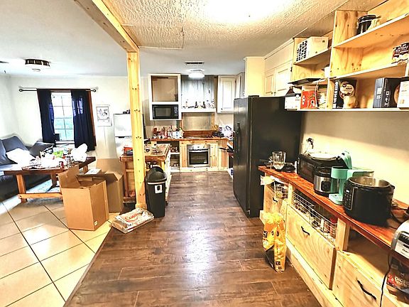 3rd image of 338 Venetian Way