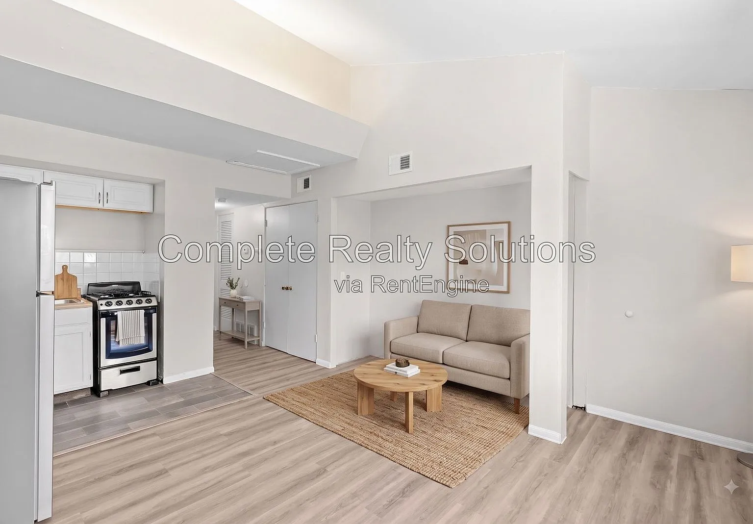 Studio, 1.0 bath, 675 sqft, $700 — Photo 2