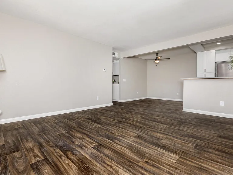 Smoketree Apartments — Photo 39