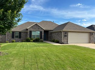 5995 W Mecklin St, Fayetteville, AR 72704