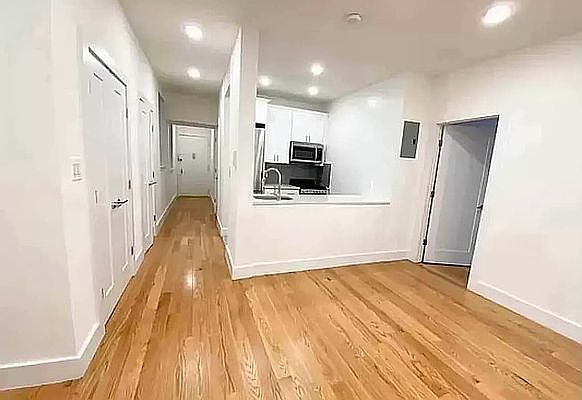 1st image of 539 Lenox Ave #4CI