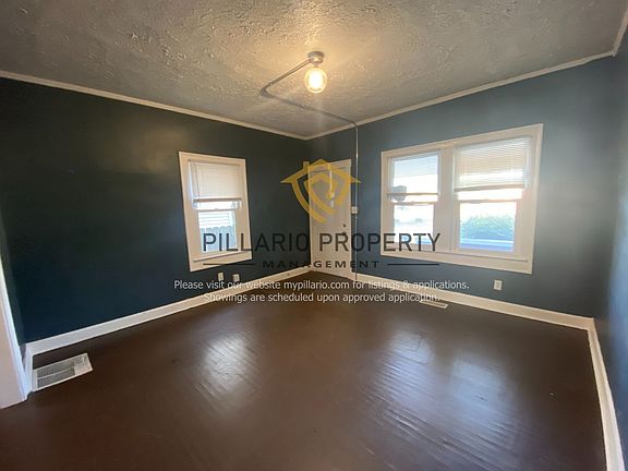 4th image of 2830 N Lasalle St #30