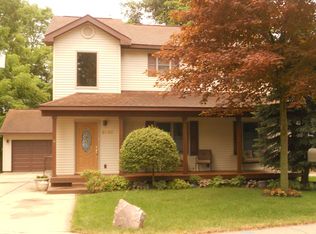 2965 Elam Ct, Keego Harbor, MI 48320