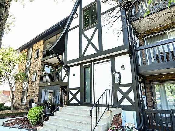 3rd image of 13615 Lavergne Ave #101