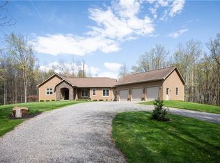 82 S Spring Rd, Mercer, PA 16137