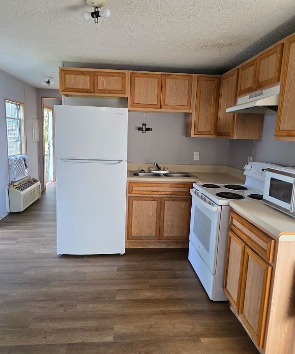 1st image of 128 Avenue B