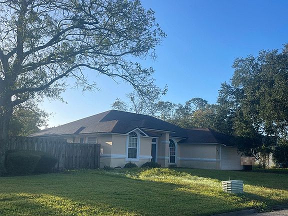 3rd image of 2907 Canyon Falls Dr E