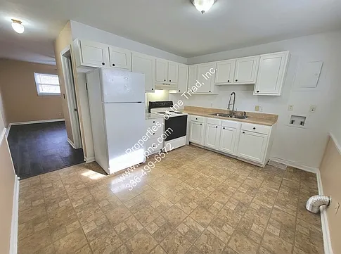 205 N Main St #H