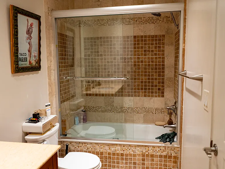 1154 S Barrington Ave #106 — Photo 10