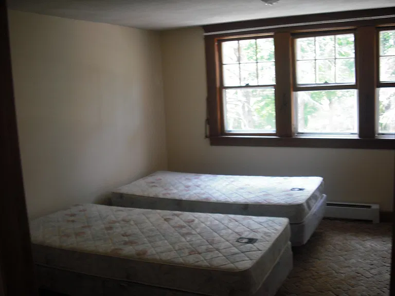 343 Main St — Photo 9