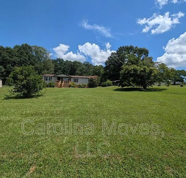 220 Farrs Rd — Photo 2