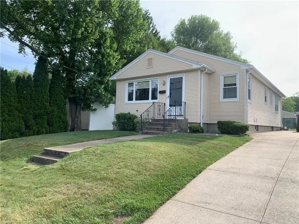 82 Merchant St, North Providence, RI 02911