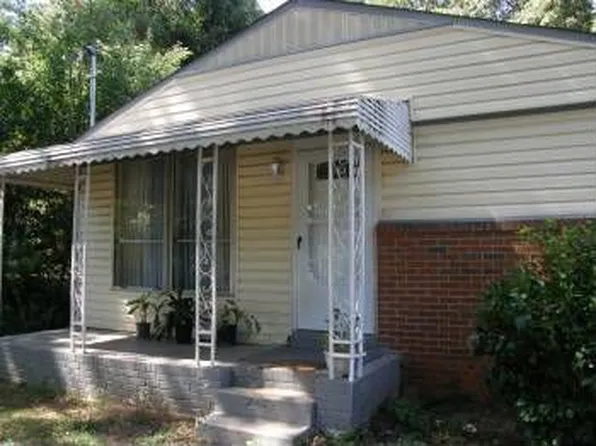 801 Bunche Dr, Raleigh, NC 27610