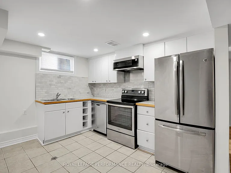 940 Brant St #LOWER — Photo 7