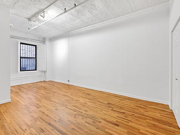 5th image of 181 Chrystie St APT 3