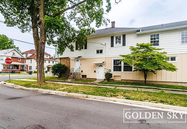 1925 W Jackson St #1 — Photo 3