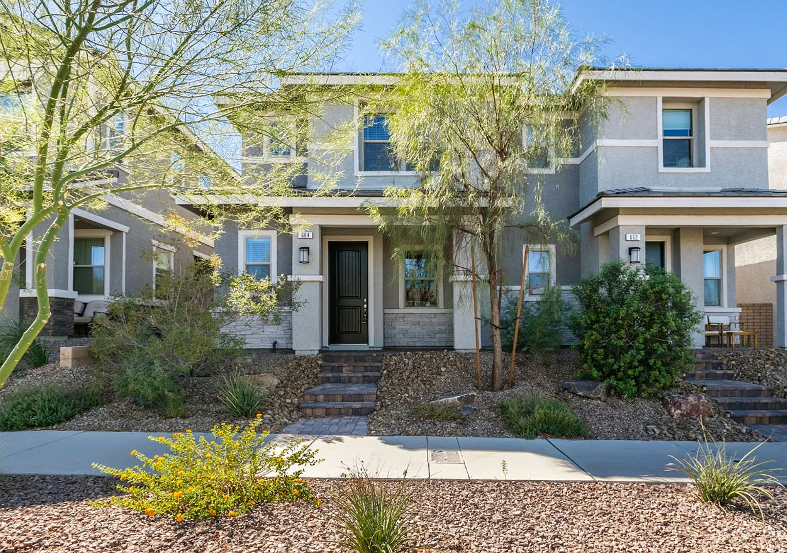 Beautiful Brownstone-Style Townhome in Cadence with Modern Finishes, Private Courtyard & Fantasti... — Photo 1