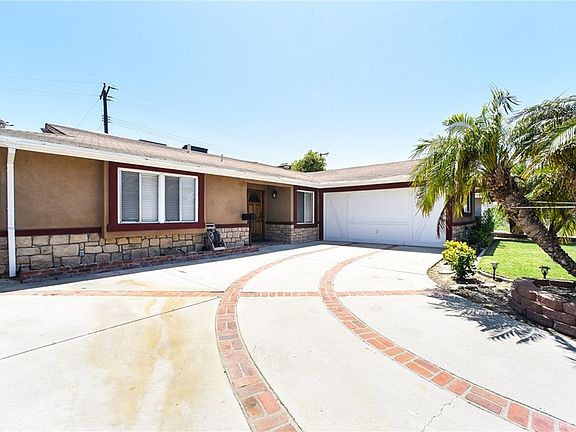 3rd image of 6372 Amy Ave
