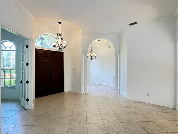 3rd image of 5071 Coral Wood Dr