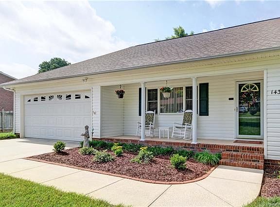 2nd image of 143 Doe Trail Ln