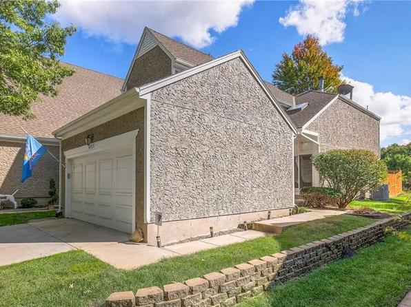 6715 W 126th Pl, Overland Park, KS 66209